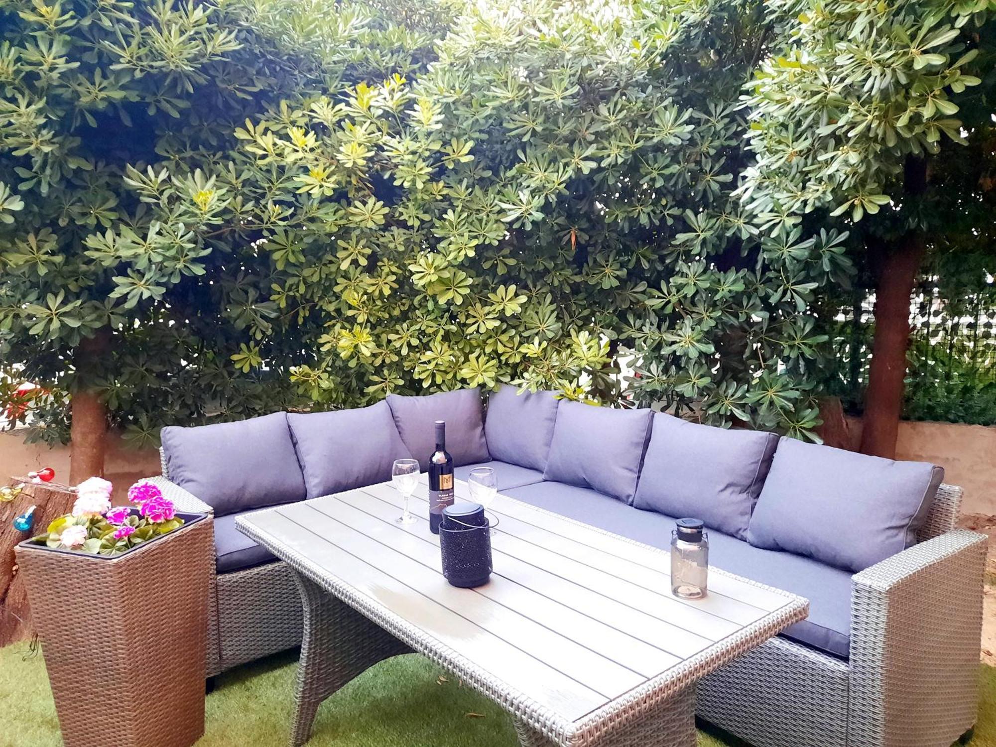 Split Symphony Veranda: Modern, New Apartment Bagian luar foto